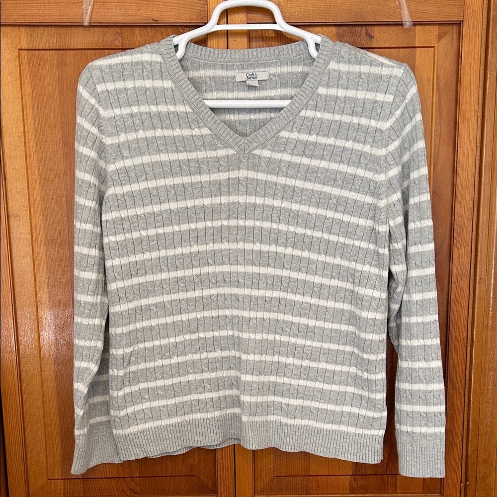 Croft & Barrow Gray & White Stripe V‑Neck Sweater XXL Soft Knit EUC